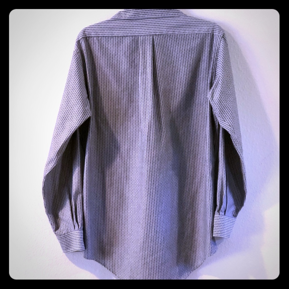 Men’s long sleeve casual button up  32/33 Md grey